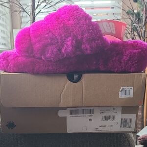 UGG Fluff Yeah Slipper/Sandals In Dragonfruit Womens Size 9